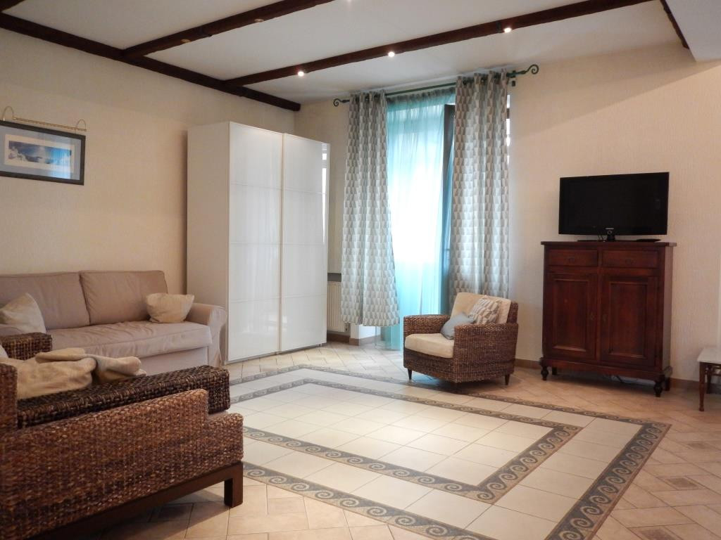 Rent big 1-bedroom apartment in Moscow, 75 m²