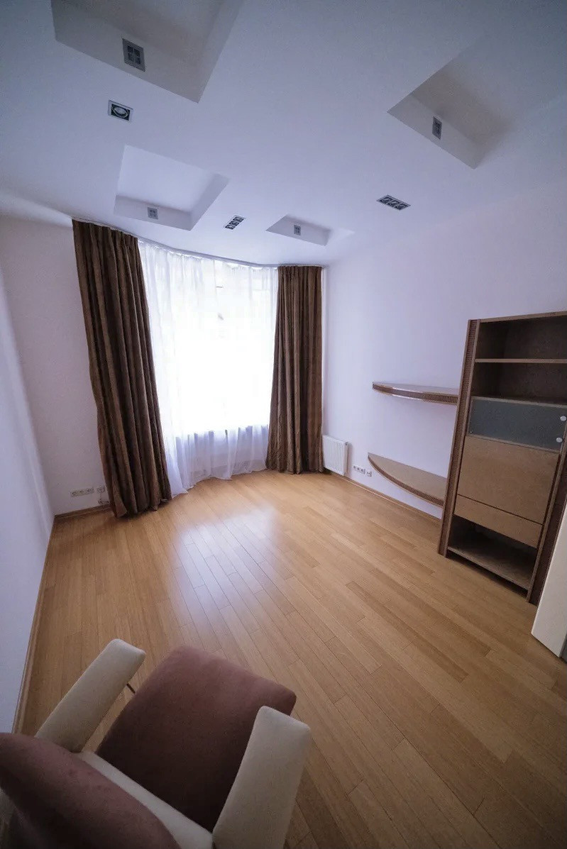 3triplex house For Rent in Moscow, 340 m²